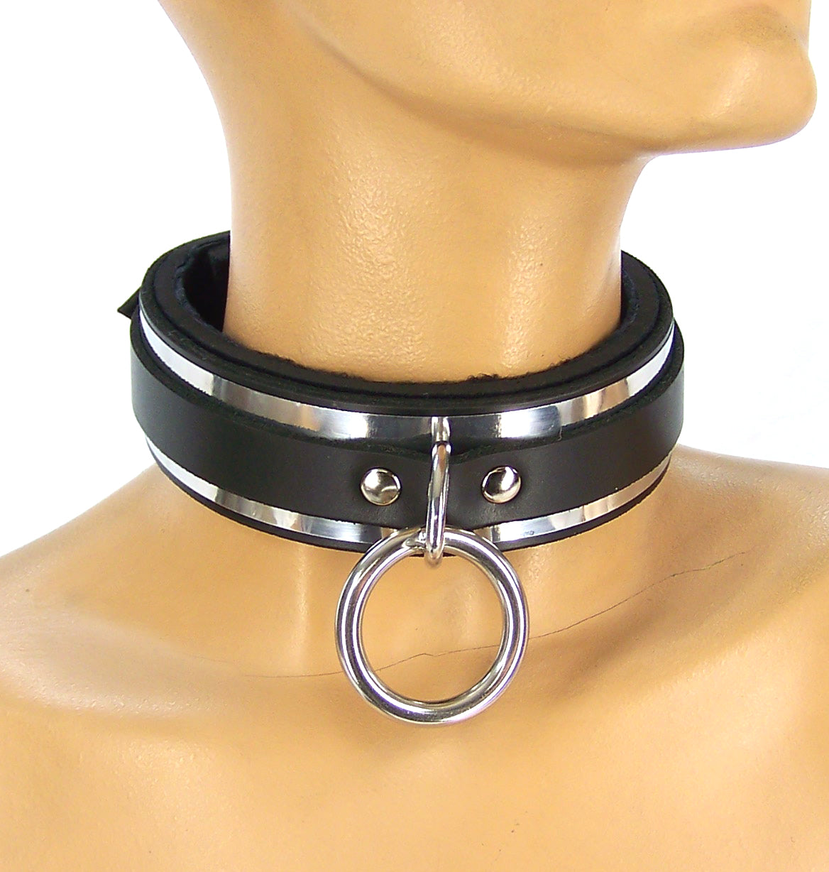 Lined Metal Band Bondage Collar